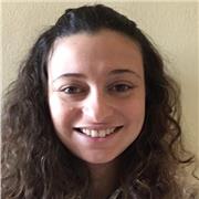 Laureata in Mediazione Linguistica, con esperienza all'estero, offre lezioni e conversazioni d'inglese, spagnolo e francese ad adulti e studenti